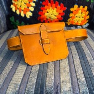 Vintage banana republic saddle bag belt